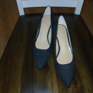 Elegant Black Women's Pumps